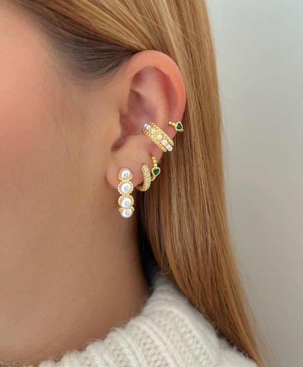 Earcuff April