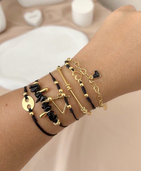 Pulseras trend negra