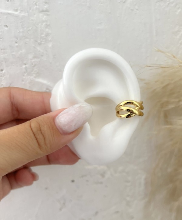 Earcuff liso enlazado